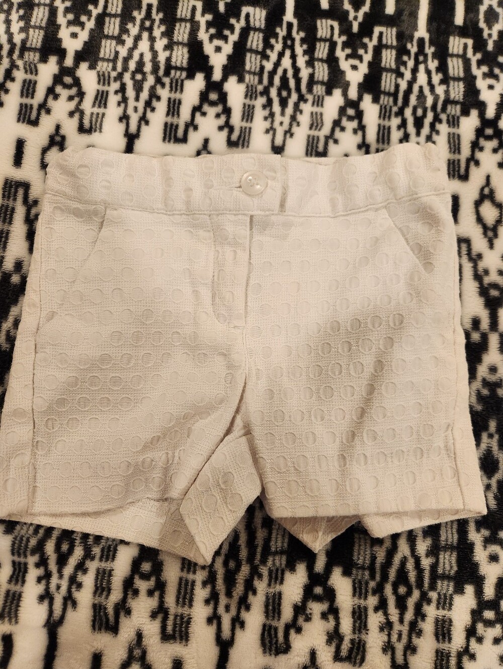 Janie and Jack White Textured Circle-Pattern Shorts, Size 3T